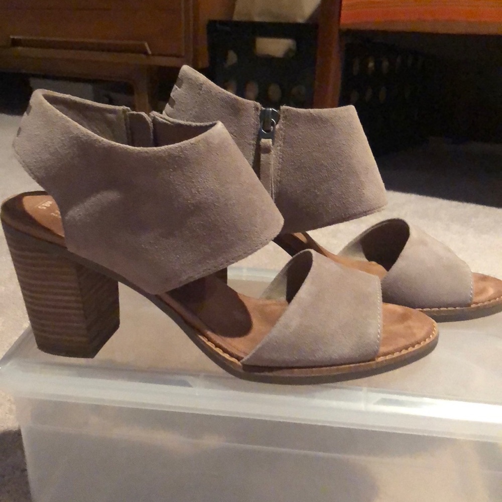 Tom’s majorca cutout sandal women’s size 8.5